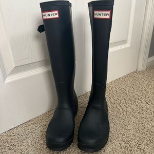 Navy Blue Hunter Rain Boots